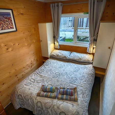 Caswell Beach Chalet 70 Located In Gower Peninsula Swansea Kültér fotó