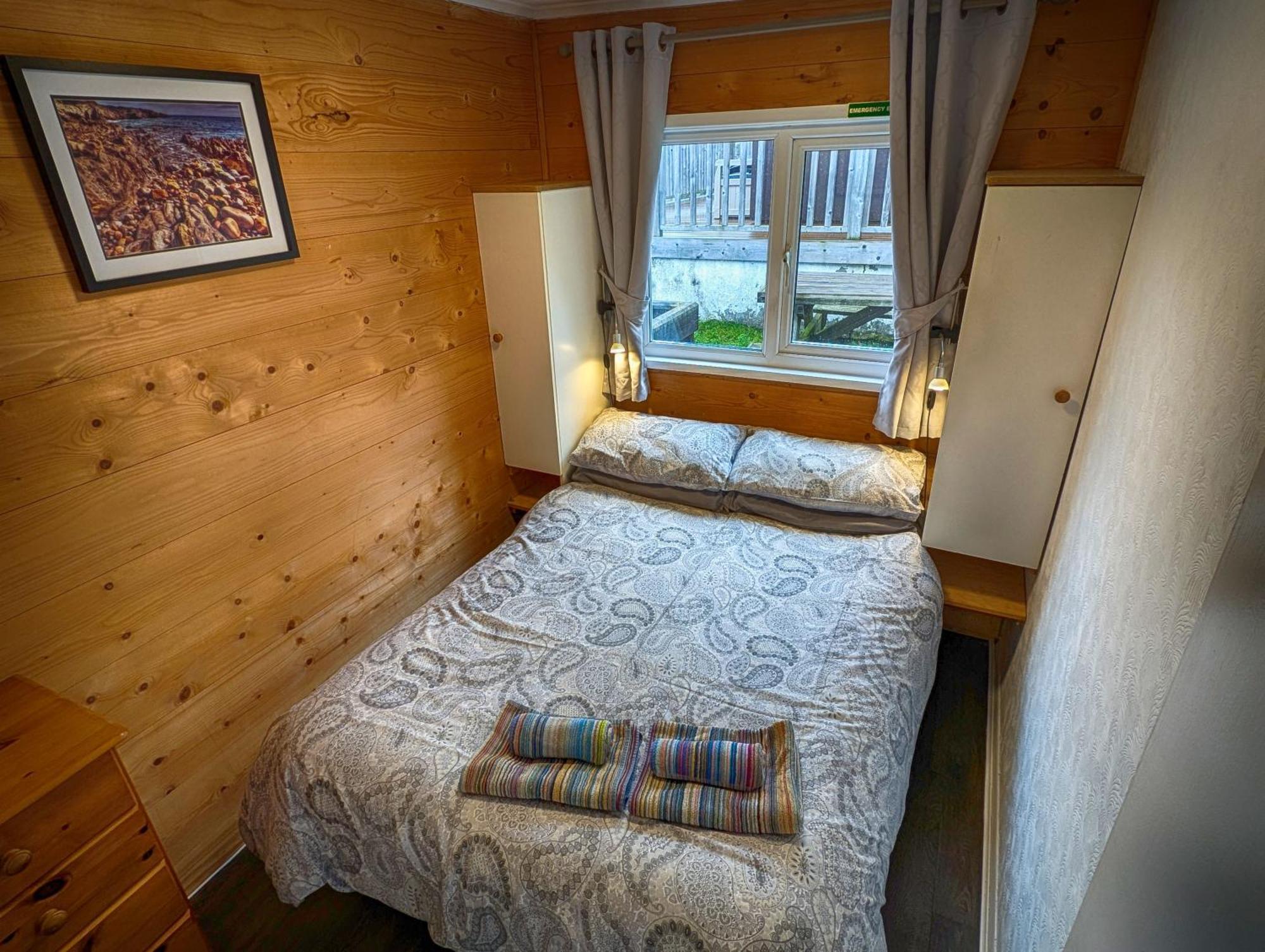 Caswell Beach Chalet 70 Located In Gower Peninsula Swansea Kültér fotó